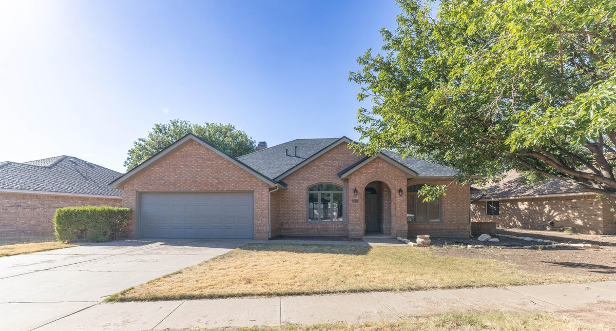 Front exterior of 6005 78th Street in Lubbock