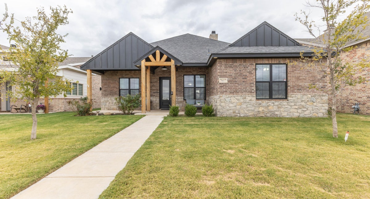 Front exterior of 7617 52nd Street in Lubbock